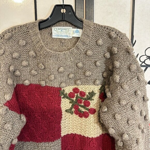 VTG Susan Bristol Hand Embroidered Granny Sweater Size 34 (small) Wool Pom Pom - Picture 8 of 8